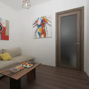 Stylish 2 Bedrooom Centre With Terrace , Valletta Malta