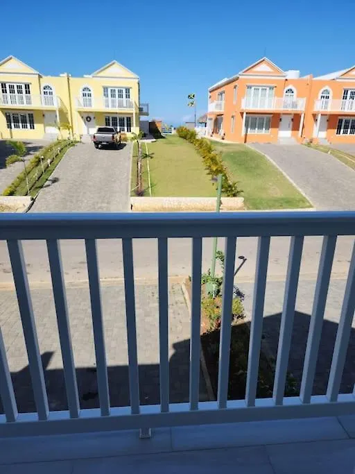Brand New Luxurious Townhouse In Negril Villa