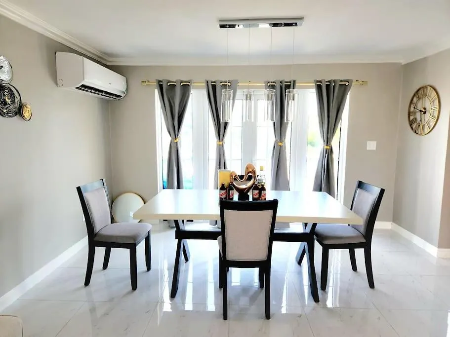 Brand New Luxurious Townhouse In Negril Villa
