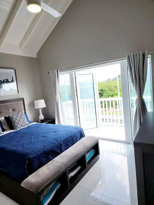 Brand New Luxurious Townhouse In Negril Villa